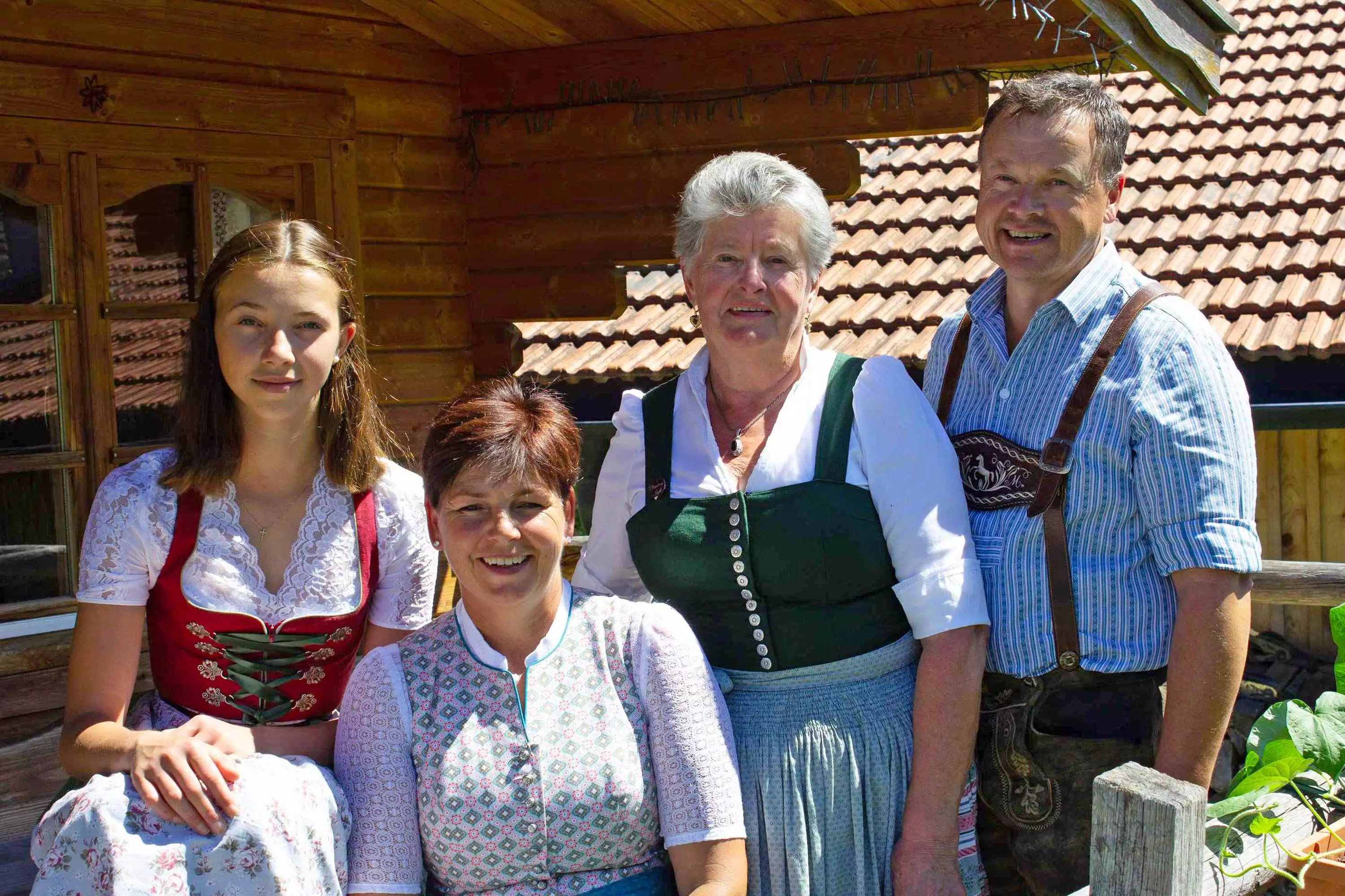 Pferde und Ziegen am Hochgallinger Hof